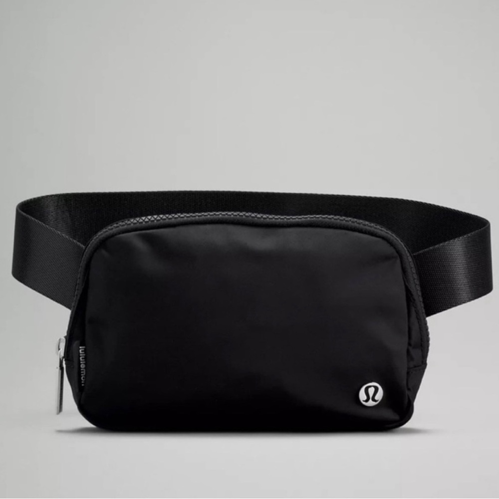 RARE Lululemon Black Everywhere Belt Bag 1L